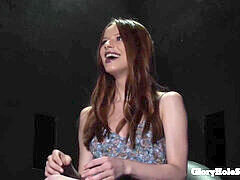 Luknja v steni, Majhen, Sesanje