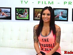 Leie, Sadomasochismus, Fesselspiele, Realität, Tätowierung, Jungendliche (18+)