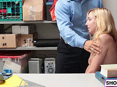 Shoplifter Zoe Parker Gets drilled By The LP Officer
