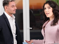 Anal, Gros cul, Grosse bite, Gros seins, Sucer une bite, Brunette brune, En levrette, Mère que j'aimerais baiser