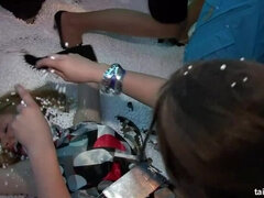 Klädd kvinna naken man, Klubb, Doggystyle, Fetisch, Kysser, Strumpbyxor, Fitta, Stockings