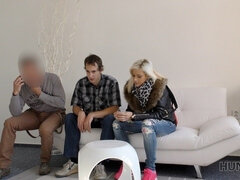 Amatør, Blondine, Pik sutte, Hanrej, Tjekke, Hd, Penge, Realitet