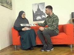 Hatalmas hátsó, Monumentális dákó, Tekintélyes didik, Cumizás, Kutya póz, Érett feleség, Lóvé