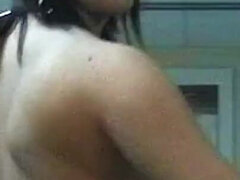 Brunette, Gym, Milf, Naturlige bryster, Truser, Pupper