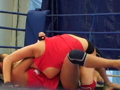 Hungarian wrestler girls Brandy Smile & Lioness make each other cum