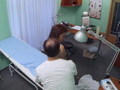 Leie, Bad, Blasen, Arzt, Handjob, Lecken, Muschi, Uniform