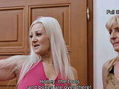 Soveværelse, Blondine, Kjole, Hæle, Ældre kvinde, Fisse, Strømper, Bryster