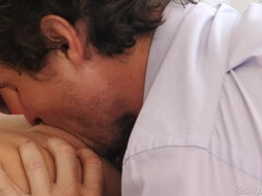 Röv slick, Barnvakt, Sovrum, Par, Doggystyle, Naturliga tuttar, Verklighet, Sockor