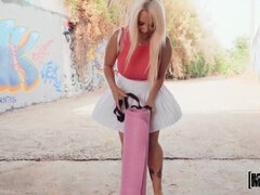 Csodálatos, Monumentális dákó, Szőke, Mélytorok, Anyuci