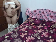 Desi Aunty Showing Boobs and Pussy Wow Nice Pussy