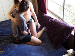 Brunette, Bløtkake, Hunn, Kyssing, Orgasme, Petite