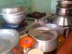 Peitos grandes, Indianoa, Cozinha, Punição