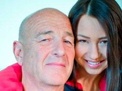 Rumpa, Avsugning, Handjobb, Kysser, Naturliga tuttar, Rakad, Tonåring