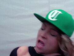 Hatalmas hátsó, Gesztenyebarna, Pénisz, Csoport, Természetes, Szabadban, Nyilvános, Begyek