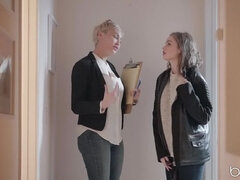 Cul, Gros seins, Doigter, Fille latino, Lesbienne, Masturbation, Mère que j'aimerais baiser, Tatouage