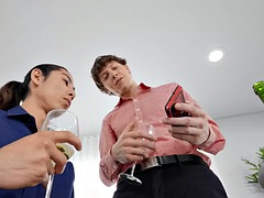 Поза 69, Азиатки, Пальцем, Лесбиянка, Лизание, Милф, Тату, Сиськи