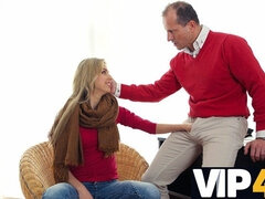 18, Blondína, Vyholené, Teenka