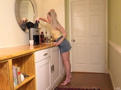 tiny teen Lily Larimar Fresh Brewed BTS