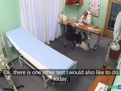 Amatör, Avsugning, Sperma shot, Doktor, Ansiktsbehandling, Fingering, Handjobb, Fitta