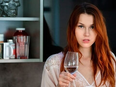 Μεγάλος πούτσος, Πίπα, Φιλί, Φυσικά βυζιά, Ξυρισμένη, Κοκκαλιάρης, Έφηβος, Βυζιά