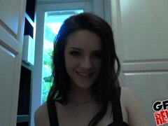 Cul, Sucer une bite, Brunette brune, En levrette, Pov, Dénudage, Adolescente, Nénés