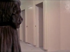 Μελαχροινή, Ώριμη γυναίκα, Ρετρό