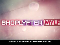 큰 음경, 큰 가슴, 오랄섹스, 쿠거, 깊은목구멍, 밀프, 엄마, 고함치는