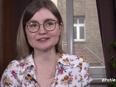 Amatör, Stora tuttar, Blondin, Fingering, Onani, Naturliga tuttar, Rakad, Tuttar
