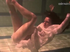 18 χρονον, Μελαχροινή, Ηδ, Πισίνα, Ρώσος, Ντουζ, Έφηβος, Στενό