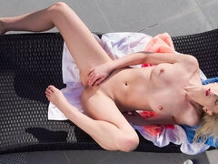 Prstění, Masturbace, Přírodní prsa, Venku, Vyhublá, Odstraňování, Teenka, Kozičky