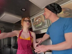 Grosse bite, Gros seins, Sucer une bite, Première fois, Exhib, Hard, Hd, Rousse roux
