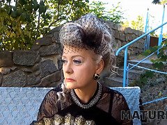 Avsugning, Cougar, Fingering, Granny, Slick, Mogen, Utomhus, Fitta