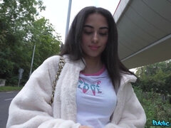 Babe, Store bryster, Pik sutte, Hundestilling, Brækfornemmelse, Udendørs, Pov, Realitet