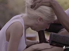 Tyttö, Iso kulli, Suihinotto, Sekarotuinen