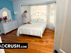 Schlafzimmer, Grosser arsch, Grosse titten, Blondine, Braunhaarige, Betrug, Hd, Natürlichen titten