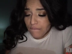 Hatalmas hátsó, Tekintélyes didik, Gesztenyebarna, Latin lány, Természetes mellek, Olaj, Nézőpont, Tini