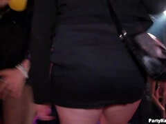 Kukk suging, Brunette, Cfnm, Pikk, Hunn, Gruppe, Strømpebukse, Fest