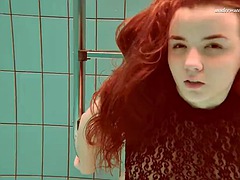 Store bryster, Udendørs, Svømmepøl, Offentlig, Russisk, Teenager, Bryster, Under vand