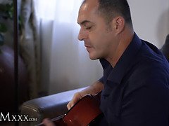 Большая жопа, Большой член, Большие сиськи, Минет, Семяизвержение, Глубокая глотка, Ласковые ручки, Милф