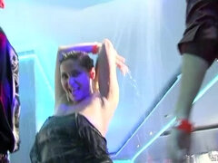 V oblečení, Lesbické, Párty, Pička, Sprcha, Swingers, Kozičky, Vlhká