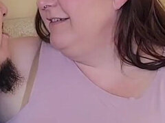 Amateur, Américain, Belle grosse femme bgf, Collège université, Couple, Embrassement, Tabou, Tatouage