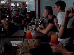 In den arsch, Sadomasochismus, Blondine, Domination, Frau, Rau, Sklave, Spanner