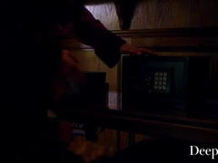 Blasen, Braunhaarige, Kehlenfick, Hundestellung, Aufs gesicht abspritzen, Handjob, Lecken, Reiten