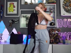 Kotě, Velký zadek, Velké kozy, Blondýna, Prsatá, Milf žcbp, Sólo, Kozičky