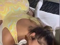 Beauté, Grosse bite, Sucer une bite, Transsexuelle