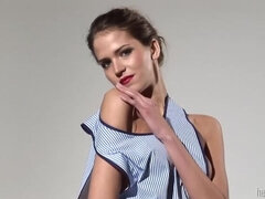 Gros cul, Brunette brune, Tchèque, Poilue, Hd, Domestique, Maigrichonne, Nénés