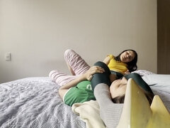 I love that she crushes me so I can feel her heels and ass on my face until she cums