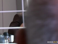 Tette grandi, Nero, Latina, Mamma che vorrei scoparmi, Realtà