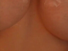Grote mammen, Blond, Europees, Alleen, Tieten likken, Webcamera