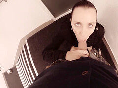 I blow a stranger in hotel stairs after met him in a swinger club